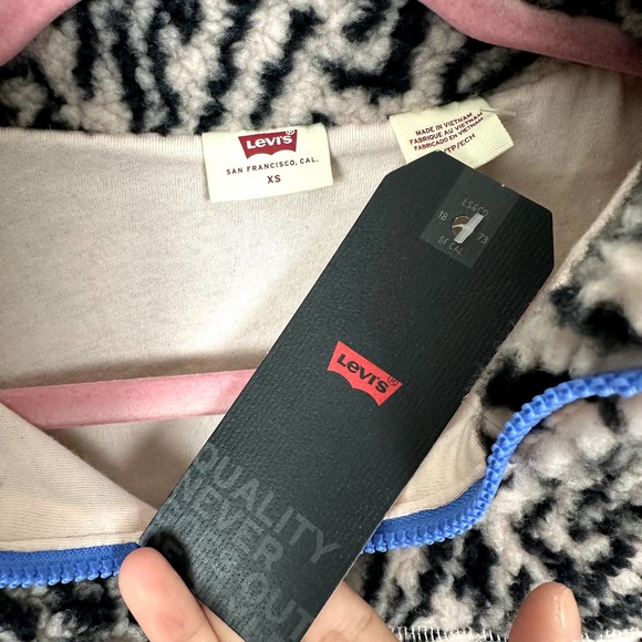 Levi's Zebra Print Sherpa Quarter Zip Sweatshirt - Picture 5 of 8